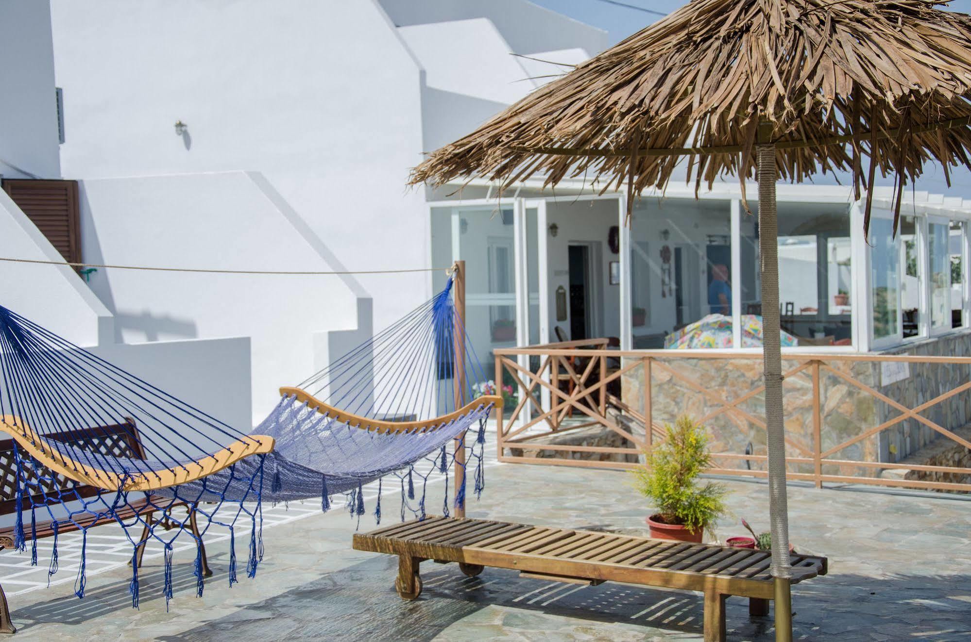 George & Irene Hotel Ios Exteriör bild