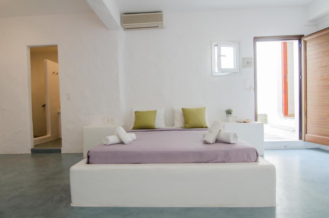George & Irene Hotel Ios Exteriör bild